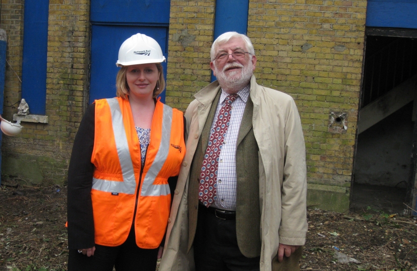 Mary Macleod MP and Councillor Paul Lynch visit the Station House at Kew Bridge 